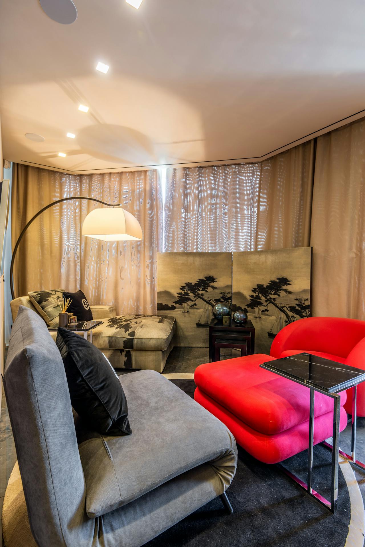 Flexible seating for modern living rooms